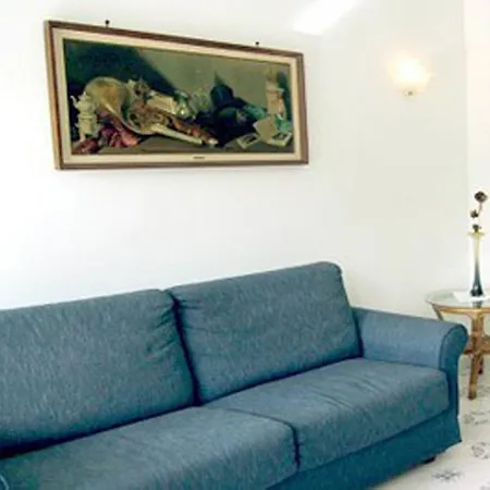 Lauro Apartment
